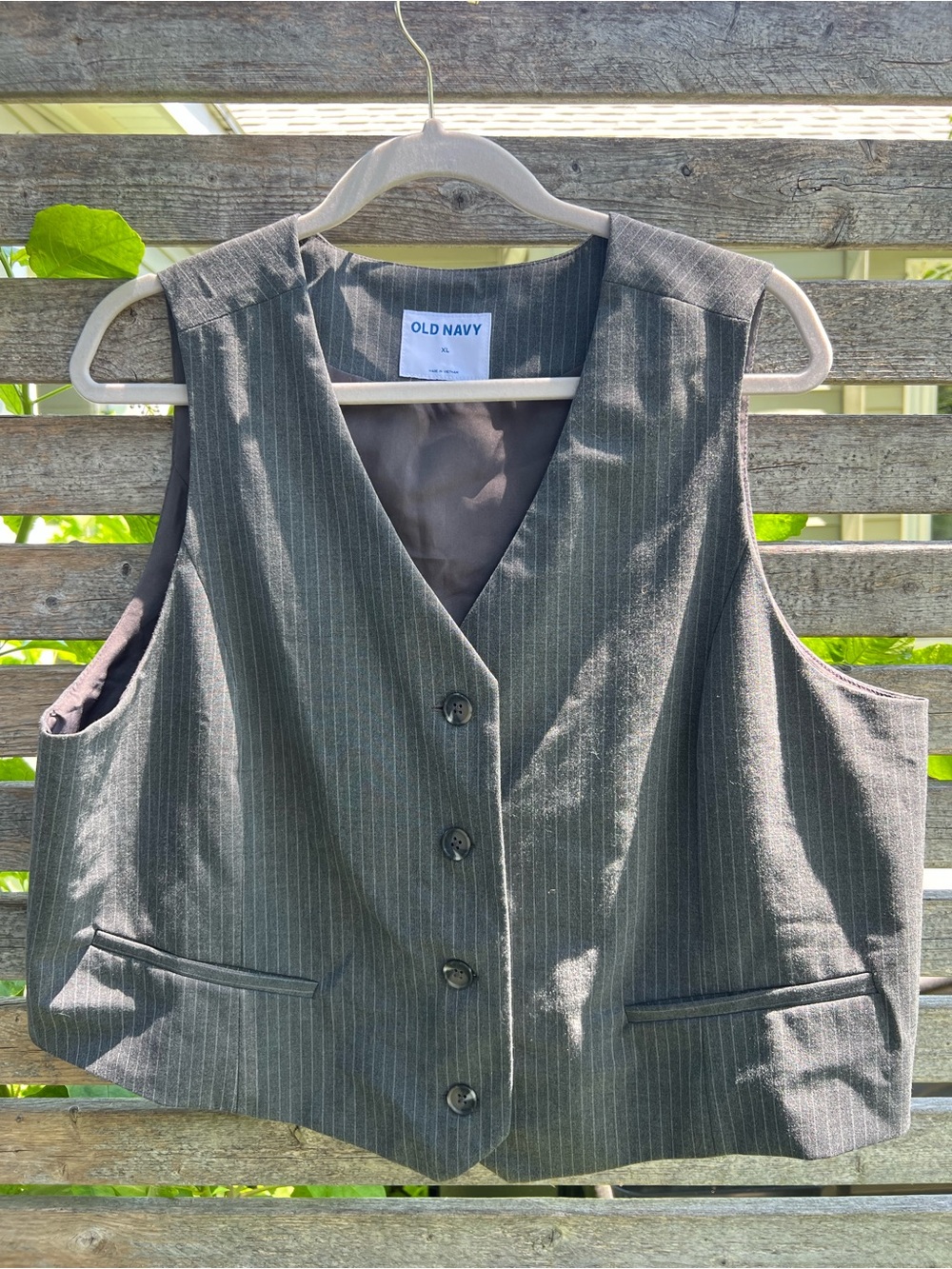 Old Navy Gray Pinstripe Men's Vest